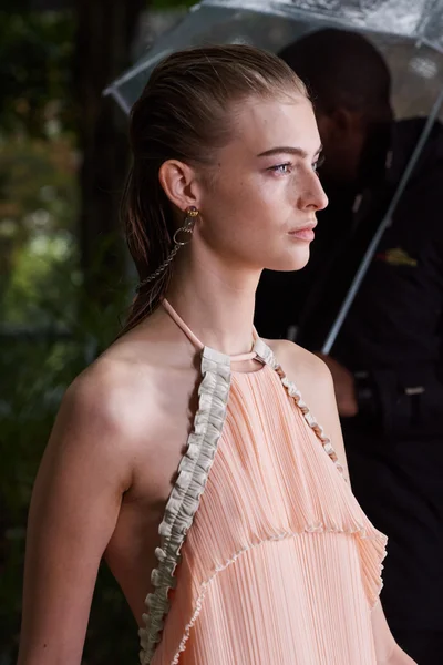 Look 185